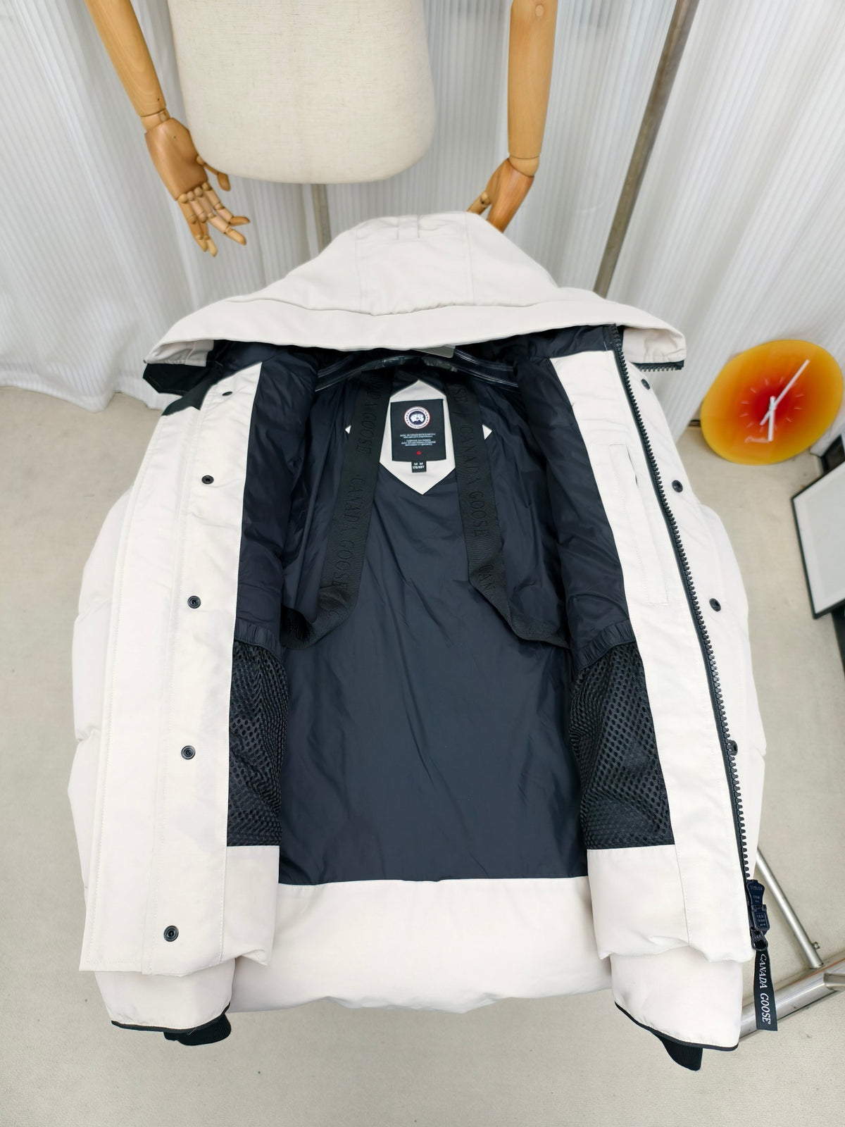 Canada Goose Wyndham Hooded Down Jacket – White
