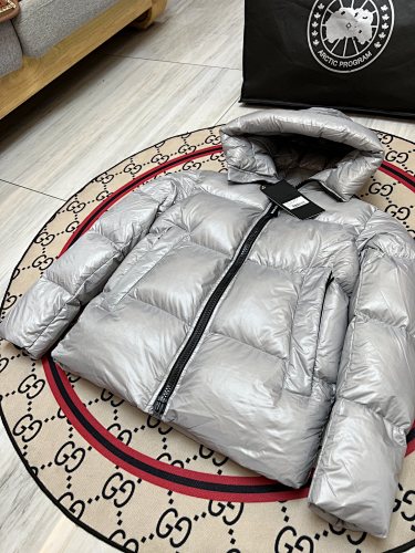 Canada Goose Crofton Hooded Down Jacket – Silver