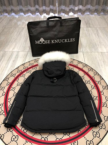 Moose Knuckles Men’s Hooded Parka | Black