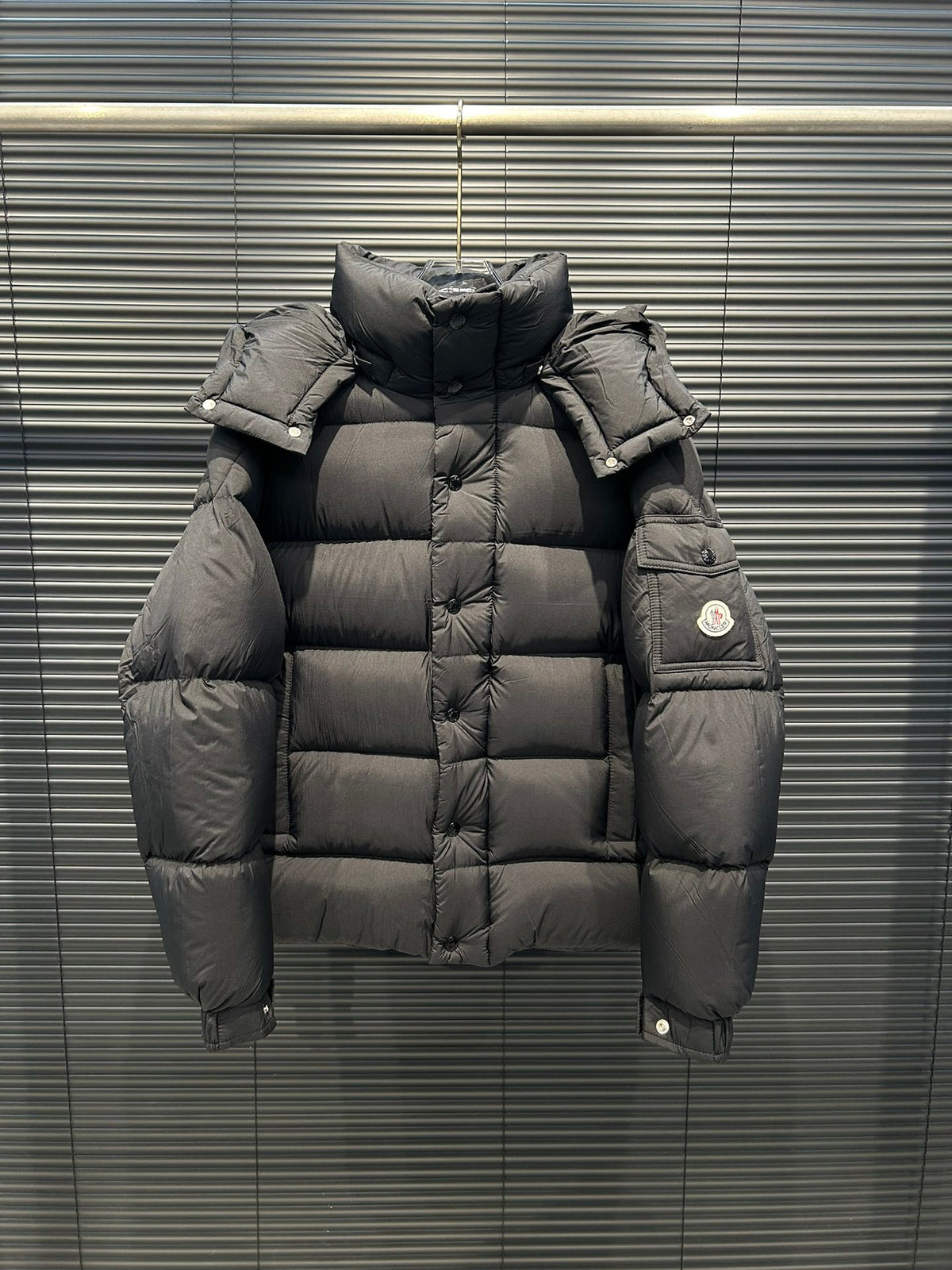 Moncler 2-in-1 Detachable Sleeve Down Jacket