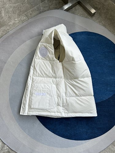 Canada Goose Down Vest – White