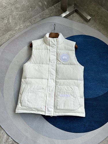 Canada Goose Down Vest – White